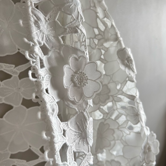 Anthropologie Floral Appliqué Shrug | White | One Size | NWT - Picture 11 of 16